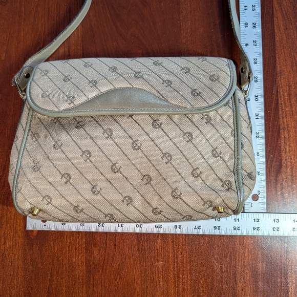 Etienne Aigner Crossbody bag with all-over logo print and leather trim, tan - Picture 9 of 10